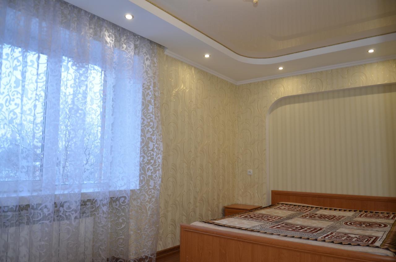Ветеринарный Apartment Berdychiv Екстериор снимка